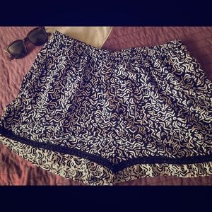 Super cute boho shorts!